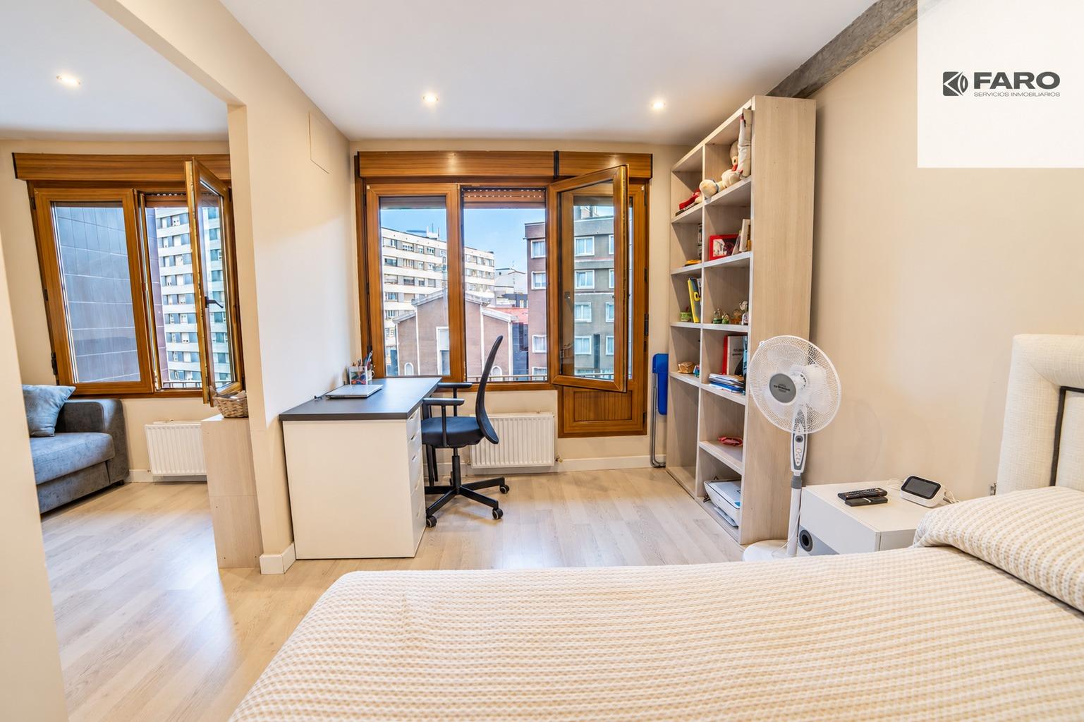 PISO REFORMADO EN AVENIDA DE LA COSTA – GIJÓN | 3 HABITACIONES Y 2 BAÑOS (Ref 00131) - Imagen 11